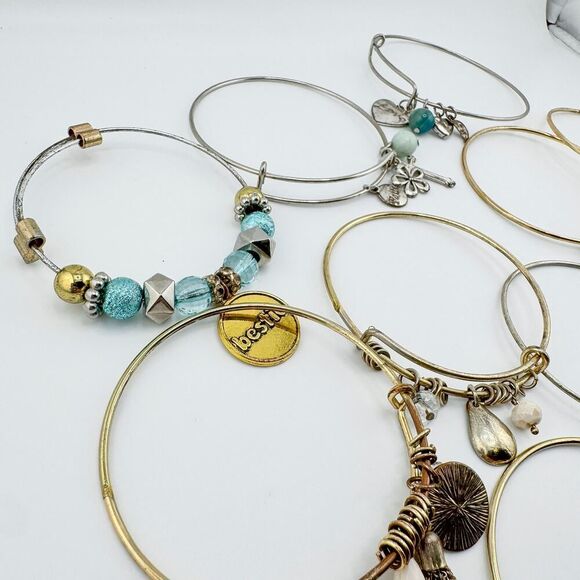 Vintage Charm Bracelets 12 Pieces - Silver Tone & Gold Tone Adjustable Bracelets - Picture 11 of 11